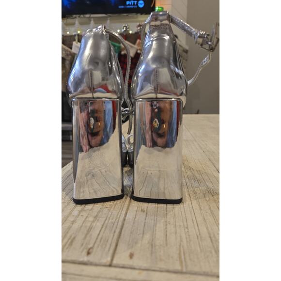 Steve Madden Veronika Silver Platform Sandals Women's Size 6.5 - Picture 5 of 7